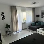 Traumhafte Kurstadt Moderne 2zkb Balkon P-platz 7-24 Flexible Check-in Daire Bad Nauheim
