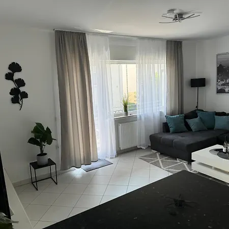 Traumhafte Kurstadt Moderne 2zkb Balkon-parkplatz 7-24 Check-in Apartment Bad Nauheim