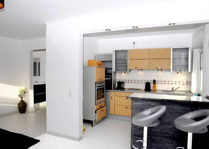 Traumhafte Kurstadt Moderne 2zkb Balkon P-platz 7-24 Flexible Check-in Apartment *